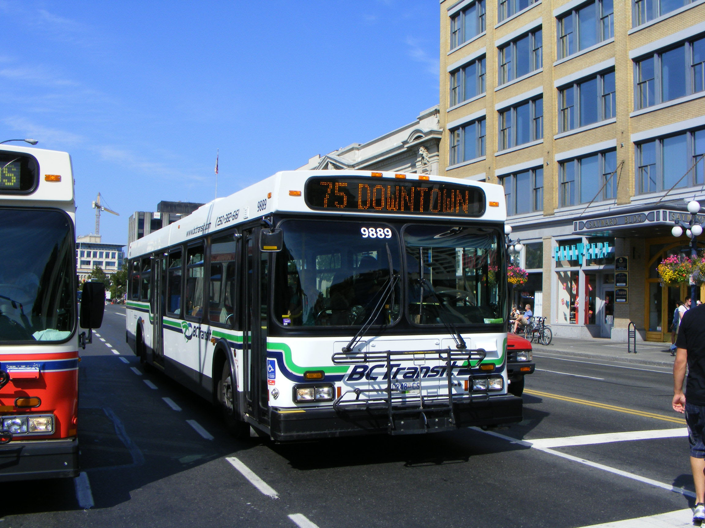 getting to Victoria by public transit