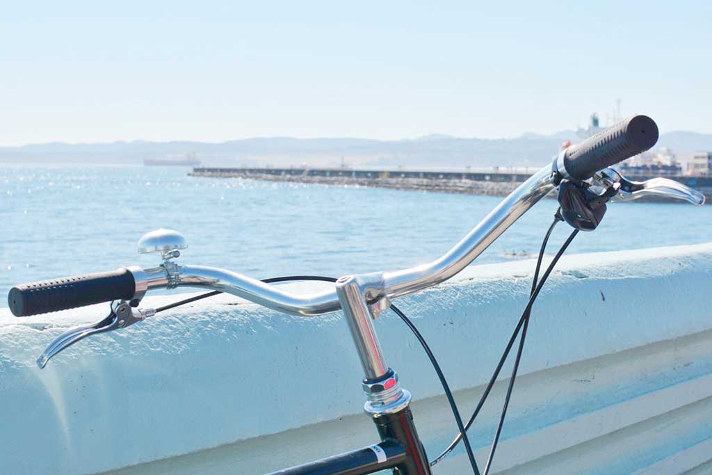 Ride along Victoria's coastline for unbeatable ocean views. Credit: Scott Meis