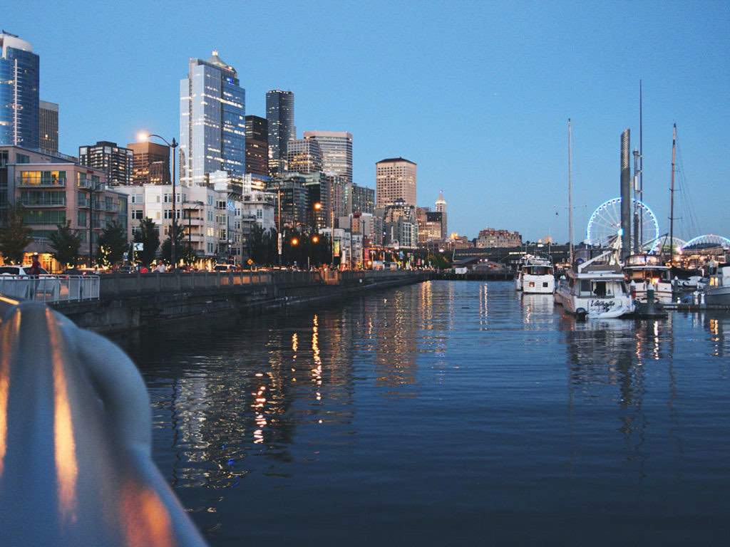 Stroll along Seattle's scenic waterfont.