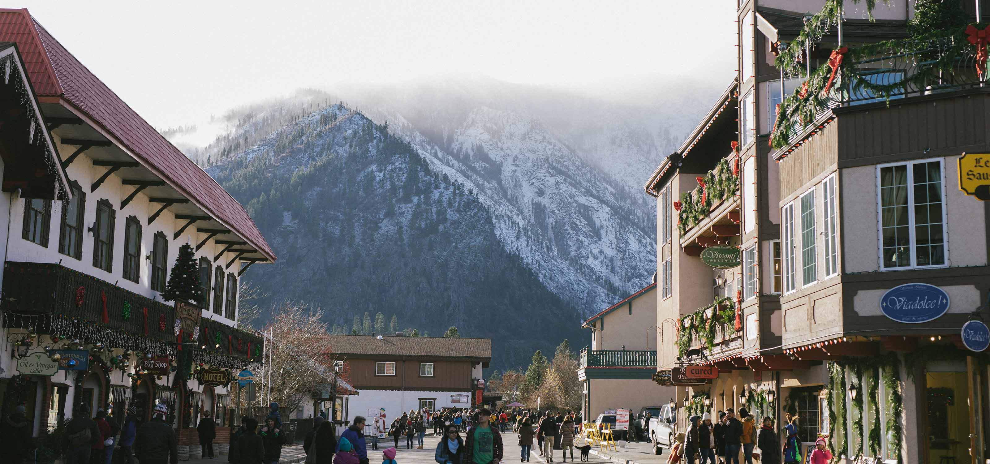 Leavenworth Christmas Lighting Bellevue Hotel Clipper Vacations Leavenworth Christmas Lighting Festival With Bellevue Hotel Stay