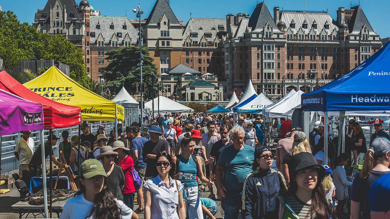 Seattle to Victoria BC CrabFest Overnight Package